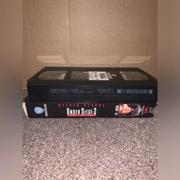 ~6/$10 MOVIES VHS/DVDS~ Under Siege 2 VHS Tape 1995 Rated R 100 Minutes - Picture 5 of 5